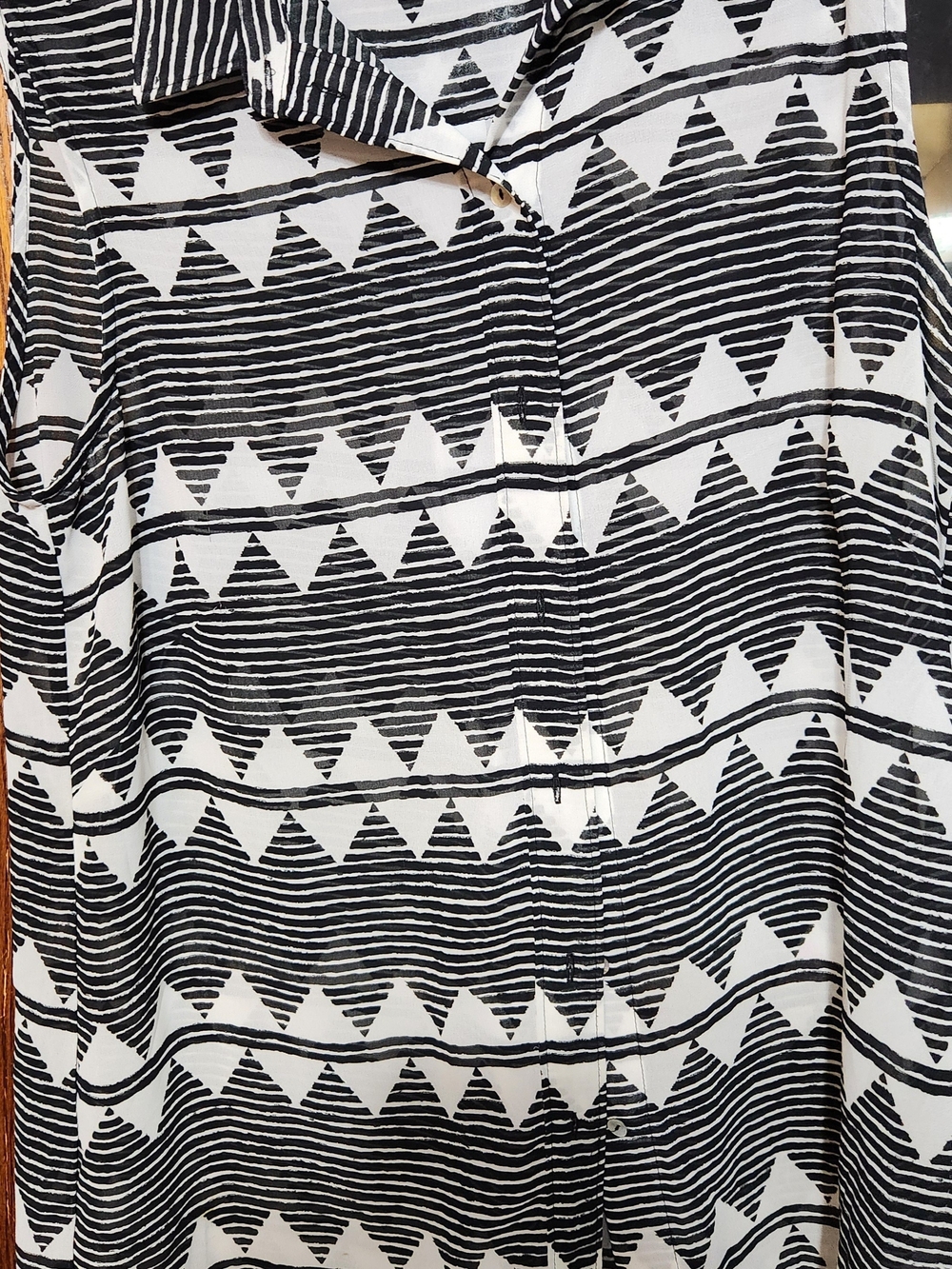 H&M Black and White Geometric Button-Down Shirt